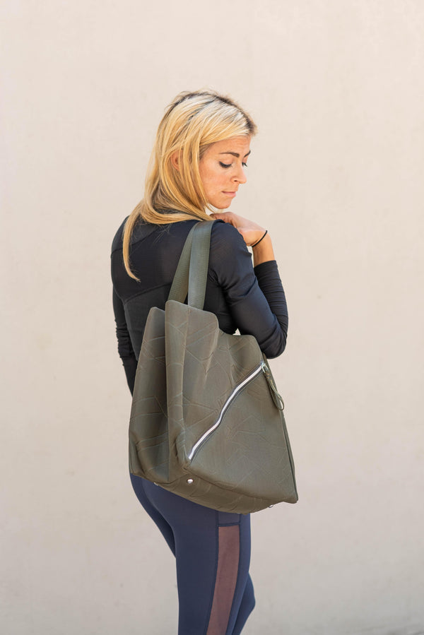 Isabelle Tote Olive